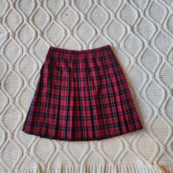 Liz Claiborne Petite Scottish Plaid Pleated Knee length Skirt Size 8 - Picture 3 of 4